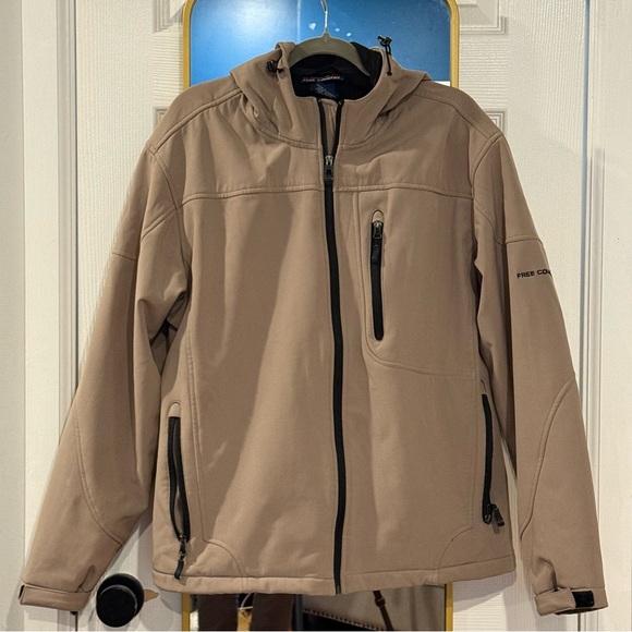 Free Country Men's Beige Softshell Jacket - Picture 1 of 3
